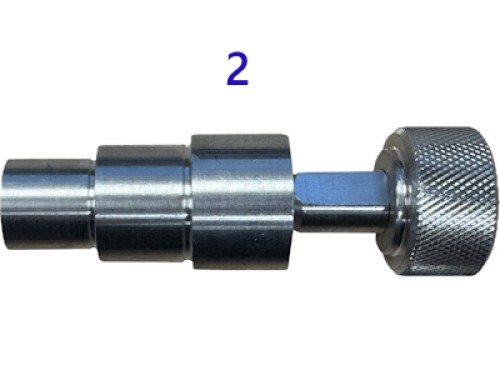 776 904